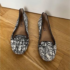 Womens Splendid leather black white abstract flats